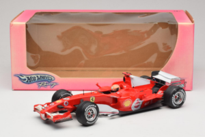 Ferrari 248 F1 #5 M. Schumacher German GP Hockenheimring 2006 Hot Wheels 1:18 J2887 Kov – obrázek 6 z 6