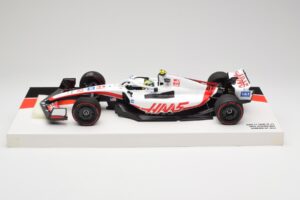 Haas VF-22 #47 M. Schumacher Bahrain GP 2022 Minichamps 1:18 147220147 Kov