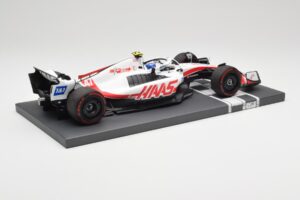Haas VF-22 #47 M. Schumacher Brazilian GP 2022 Minichamps 1:18 117222147 Pryskyřice – obrázek 3 z 7
