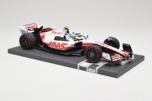 Haas VF-22 #47 M. Schumacher Brazilian GP 2022 Minichamps 1:18 117222147 Pryskyřice – obrázek 4 z 7