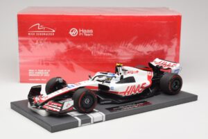Haas VF-22 #47 M. Schumacher Brazilian GP 2022 Minichamps 1:18 117222147 Pryskyřice – obrázek 7 z 7