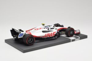 Haas VF-22 #47 M. Schumacher British GP 2022 Minichamps 1:18 117221047 Pryskyřice – obrázek 3 z 7