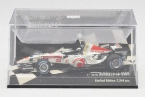 Honda RA106 #12 J. Button Hungarian GP Winner F1 2006 Minichamps 1:43 400060112 Kov – obrázek 5 z 5