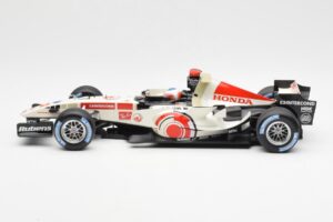 Honda Racing Team RA106 #11 R. Barrichello F1 2006 Minichamps 1:18 100060011 Kov – obrázek 3 z 6