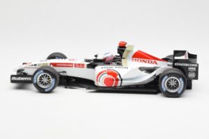 Honda RA106 Honda Racing Team R. Barrichello F1 Showcar 2006 Minichamps 1:18 08MF1-06B-CRB18 Kov – obrázek 3 z 6