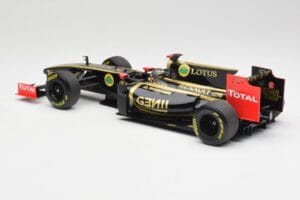 Lotus Renault GP R31 #10 B. Senna F1 2011 Minichamps 1:18 150110079-C1 Kov – obrázek 5 z 7