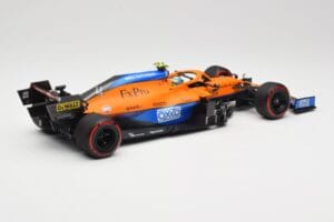 McLaren MCL35M #4 L. Norris Pole Position Russian GP 2021 Minichamps 1:18 530213404 Kov – obrázek 2 z 7