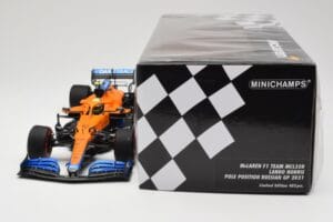 McLaren MCL35M #4 L. Norris Pole Position Russian GP 2021 Minichamps 1:18 530213404 Kov – obrázek 6 z 7
