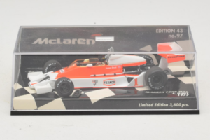McLaren M26 Ford J. Hunt F1 1977 Minichamps 1:43 530774301 Kov – obrázek 5 z 5