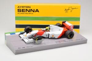 McLaren Ford MP4/8 #8 A. Senna Winner Australian GP 1993 Minichamps 1:18 543933838 Kov – obrázek 7 z 7