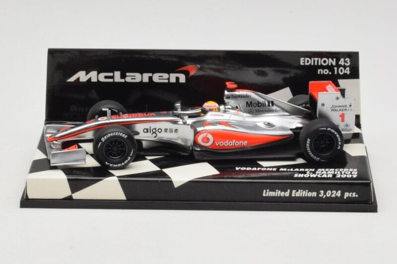 McLaren Mercedes MP4-24 #1 L. Hamilton Showcar 2009 Minichamps 1:43 530094371 Kov
