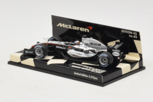McLaren MP4-20 Mercedes #10 J.P. Montoya British GP Winner F1 2005 Minichamps 1:43 530054320 Kov – obrázek 3 z 5