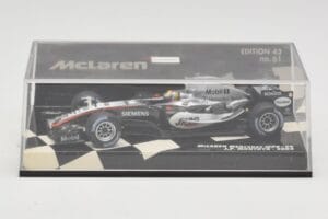 McLaren Mercedes MP4-20 #10 J-P. Montoya Race Car 2005 Minichamps 1:43 530054310 Kov – obrázek 5 z 5