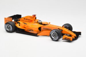 McLaren MP4-20 Mercedes P. de la Rosa Interim Test Car 2006 Minichamps 1:18 530061894 Kov – obrázek 4 z 6