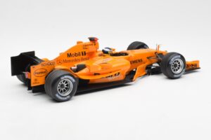 McLaren Mercedes MP4-20 P. de la Rosa F1 Test Car 2005 Minichamps 1:18 B66962343 Kov – obrázek 2 z 6