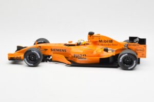 McLaren MP4-21 Mercedes #4 J.P. Montoya Interim Livery 2006 Minichamps 1:18 530061874 Kov – obrázek 3 z 6