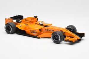 McLaren MP4-21 Mercedes #4 J.P. Montoya Interim Livery 2006 Minichamps 1:18 530061874 Kov – obrázek 4 z 6