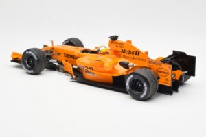 McLaren MP4-21 Mercedes #4 J.P. Montoya Interim Livery 2006 Minichamps 1:18 530061874 Kov – obrázek 5 z 6