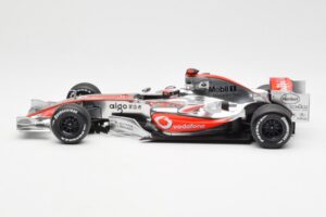 McLaren MP4-21 Mercedes #4 J-P. Montoya Showcar 2006 Minichamps 1:18 MONTOYA002 Kov – obrázek 3 z 6