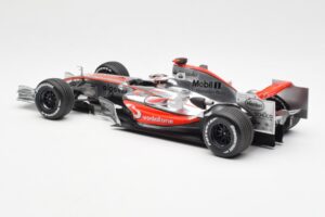 McLaren MP4-21 Mercedes #4 J-P. Montoya Showcar 2006 Minichamps 1:18 MONTOYA002 Kov – obrázek 5 z 6