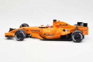 McLaren MP4-21 Mercedes #3 K. Raikkonen Interim Livery 2006 Minichamps 1:18 530061873 Kov – obrázek 3 z 6