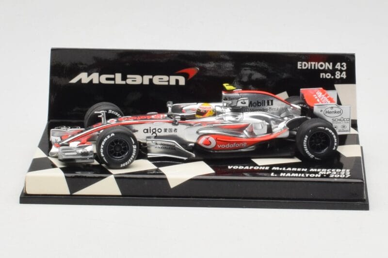 McLaren Mercedes MP4-22 #2 L. Hamilton Race Car 2007 Minichamps 1:43 530074302 Kov
