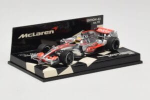 McLaren Mercedes MP4-23 #22 L. Hamilton Race Car 2008 Minichamps 1:43 530084322 Kov – obrázek 2 z 5