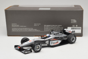 McLaren MP4-15 #2 D. Coulthard F1 2000 Minichamps 1:18 B66962118 Kov – obrázek 6 z 6