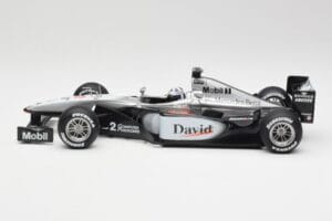 McLaren MP4-15 #2 D. Coulthard F1 2000 Hot Wheels 1:18 26740 Kov – obrázek 3 z 6