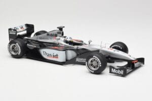 McLaren MP4-15 #2 D. Coulthard F1 2000 Hot Wheels 1:18 26740 Kov – obrázek 4 z 6