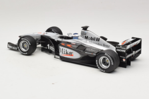 McLaren MP4-15 #1 M. Hakkinen F1 2000 Minichamps 1:18 B66962117 Kov – obrázek 5 z 6