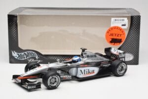 McLaren MP4-16 #4 M. Häkkinen F1 2001 Hot Wheels 1:18 50198 Kov – obrázek 6 z 6
