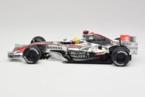 McLaren MP4-21 L. Hamilton Silverstone Test 2006 Minichamps 1:18 530061884 Kov – obrázek 3 z 6