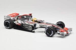 McLaren MP4-21 L. Hamilton Silverstone Test 2006 Minichamps 1:18 530061884 Kov – obrázek 4 z 6
