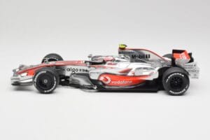 McLaren MP4-22 #2 L. Hamilton Canadian GP Winner 2007 Minichamps 1:18 530071822 Kov – obrázek 3 z 6