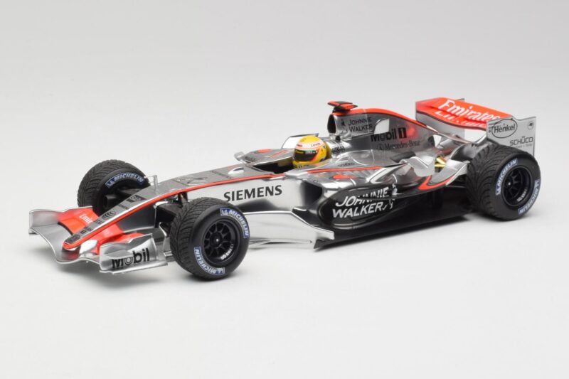 McLaren MP4-25 Mercedes #2 L. Hamilton Showcar 2010 Minichamps 1:18 110100006-R1 Kov