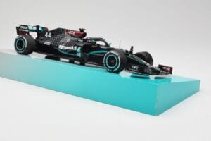 Mercedes AMG Petronas W11 #44 L. Hamilton Winner British GP 2020 Minichamps 1:18 113200444 Kov – obrázek 4 z 7