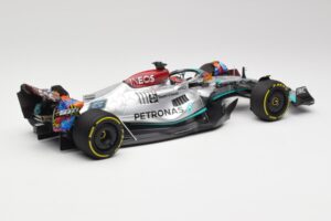 Mercedes AMG W13 E Performance Petronas #63 G. Russell Miami GP 2022 Minichamps 1:18 110220563 Kov – obrázek 2 z 7