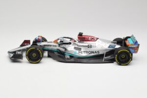Mercedes AMG W13 E Performance Petronas #63 G. Russell Miami GP 2022 Minichamps 1:18 110220563 Kov – obrázek 3 z 7
