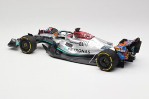 Mercedes AMG W13 E Performance Petronas #63 G. Russell Miami GP 2022 Minichamps 1:18 110220563 Kov – obrázek 5 z 7