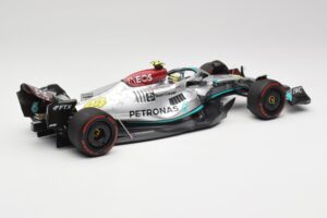 Mercedes AMG W13 E Performance Petronas #44 L. Hamilton Spanish GP 2022 Minichamps 1:18 110220044 Kov – obrázek 2 z 7