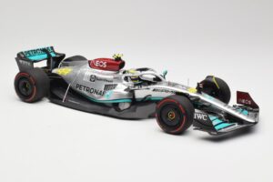 Mercedes AMG W13 E Performance Petronas #44 L. Hamilton Spanish GP 2022 Minichamps 1:18 110220044 Kov – obrázek 4 z 7