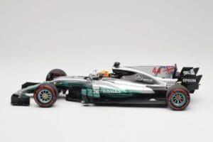 Mercedes AMG W08 EQ Power+ Petronas #44 L. Hamilton F1 World Champion 2017 Minichamps 1:18 186170044 Pryskyřice – obrázek 3 z 7