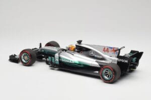 Mercedes AMG W08 EQ Power+ Petronas #44 L. Hamilton F1 World Champion 2017 Minichamps 1:18 186170044 Pryskyřice – obrázek 5 z 7