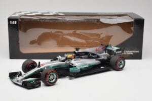 Mercedes AMG W08 EQ Power+ Petronas #44 L. Hamilton F1 World Champion 2017 Minichamps 1:18 186170044 Pryskyřice – obrázek 7 z 7