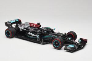 Mercedes AMG W12 Petronas #44 L. Hamilton Spanish GP 100th Pole 2021 Minichamps 1:18 110210444 Pryskyřice – obrázek 4 z 7