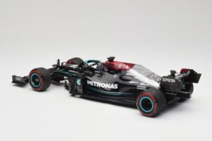 Mercedes AMG W12 Petronas #44 L. Hamilton Spanish GP 100th Pole 2021 Minichamps 1:18 110210444 Pryskyřice – obrázek 5 z 7