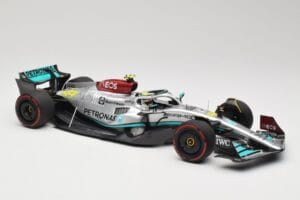 Mercedes AMG W13 E Performance Petronas #44 L. Hamilton Brazilian GP 2022 Minichamps 1:18 110222144 Pryskyřice – obrázek 4 z 7