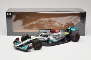 Mercedes AMG W13 E Performance Petronas #44 L. Hamilton Brazilian GP 2022 Minichamps 1:18 110222144 Pryskyřice – obrázek 7 z 7