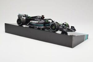 Mercedes AMG W14 E Performance Petronas #63 G. Russell Bahrain GP 2023 Minichamps 1:18 113230163 Pryskyřice – obrázek 4 z 7